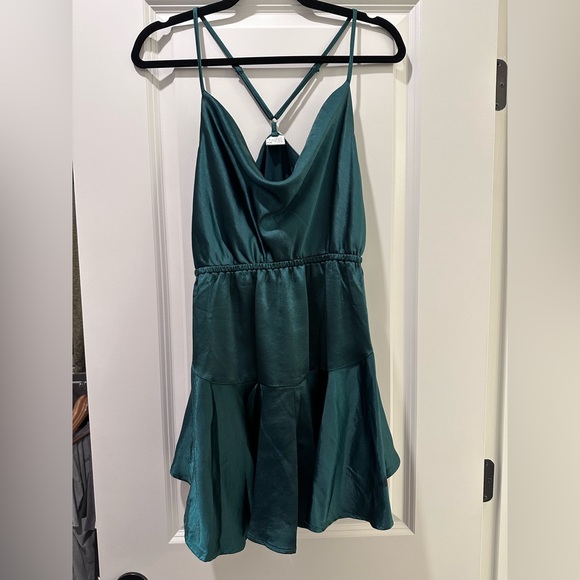 Selfie Leslie Dresses & Skirts - Green Selfie Leslie Dress